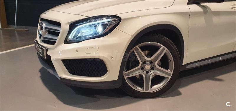 MERCEDES-BENZ Clase GLA 220 d 4MATIC AMG Line 5p.